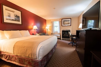 Room, 1 King Bed, Fireplace