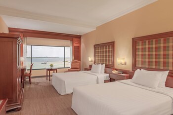 Deluxe River View (Non-Smoking Room)