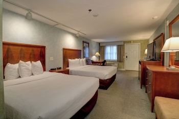 Premium Two Queen Room