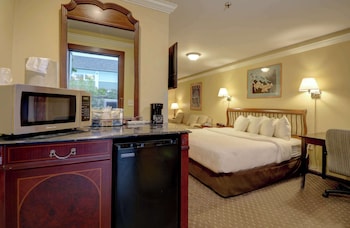 standard king room 1 bed with updated bathroom