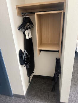 Room, 1 King Bed, Accessible, Bathtub (Mobility)