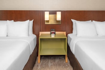 Standard Room, 2 Double Beds, Non Smoking (Upper Floor, Stair Access Only)