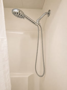 Room, 1 King Bed, Non Smoking (Mobility, Tub w/Grab Bar)