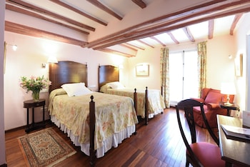 Double Room, Jetted Tub