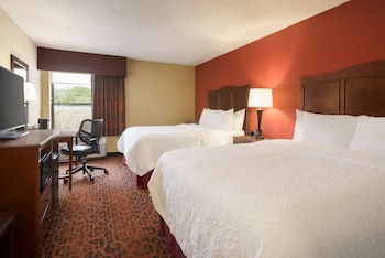 2 Queen Beds