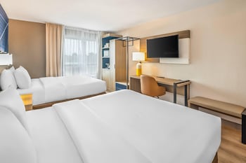 Room, 2 Queen Beds, Non Smoking