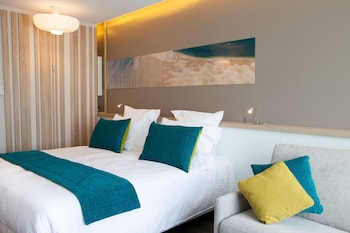 Double Room, Beach View (Twin on request)