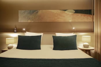 Double Room, Beach View (Twin on request)