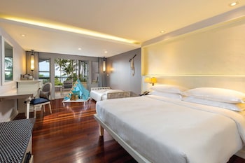 Family Room, 1 King Bed