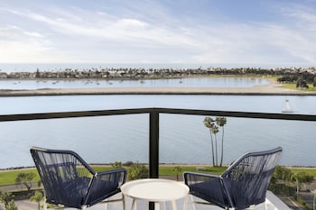 Room, 1 King Bed, Accessible, Ocean View (Shower)