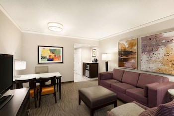 Suite, 2 Queen Beds, Accessible, Non Smoking