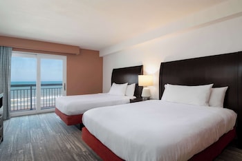 Room, 2 Queen Beds, Balcony, Oceanfront