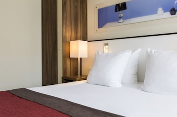 Standard Room, 1 Queen Bed