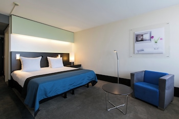 Premium Room, 1 King Bed, City View