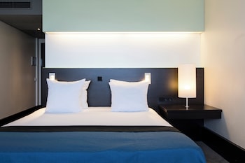 Premium Room, 1 King Bed, City View