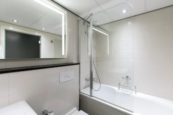 Suite, 1 King Bed with Sofa bed