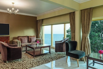 Junior Suite, 1 Bedroom (Club Lounge Access)