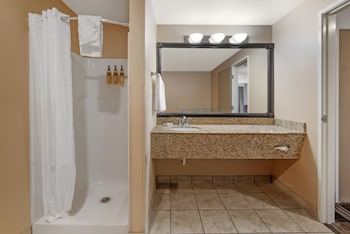 Suite, 1 King Bed, Non Smoking, Kitchen (Living Room, Full Kitchen)