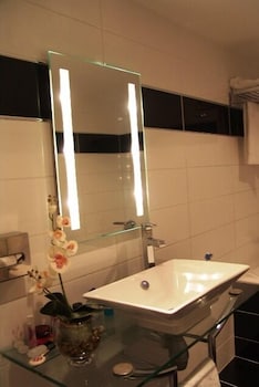Privilege Room, 1 Queen Bed (Twin bed on request)
