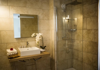 Privilege Room, 1 Queen Bed (Twin bed on request)