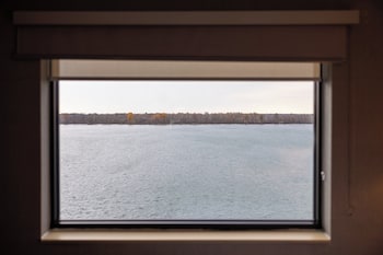 Premium Room, 1 King Bed, River View
