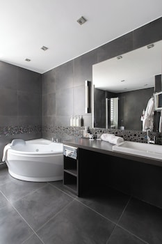 Deluxe Room with Spa access