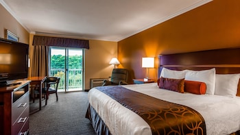 Standard Room, 1 King Bed, Non Smoking, Balcony (Fees apply over 2 adults)