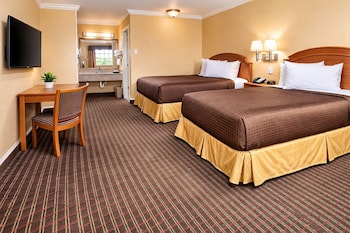 Standard Room, 2 Queen Beds, Smoking