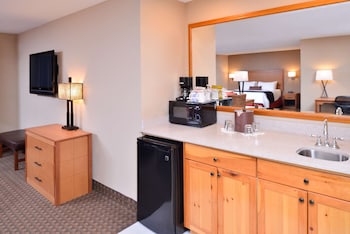 Suite, 1 King Bed, Non Smoking, Refrigerator & Microwave