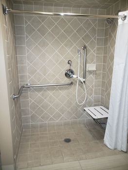 Room, 2 Queen Beds, Accessible, Non Smoking (Accessible)