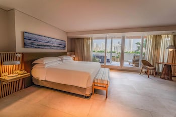Superior Suite, 1 King Bed, Bay View