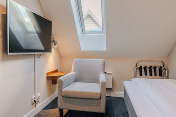 Single Room (Small)