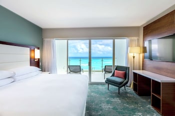 HONEYMOON SUITE- OCEAN AND GARDEN VIEW- 1KNG