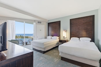 Family Suite, 1 King Bed with Sofa bed, Balcony