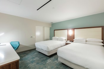 Suite, Multiple Beds, Balcony (Wave Wing)