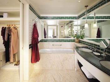 Deluxe Suite, 2 Bedrooms (Twin & Twin)
