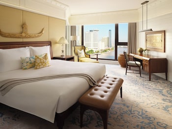 Deluxe Suite, 2 Bedrooms (King & Twin)