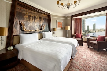 Executive Suite, 1 King Bed, River View (Horizon)