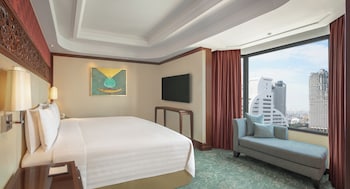 Suite, 1 King Bed, River View (SL Exec)