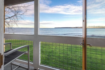 Premier Room, 1 King Bed, Non Smoking, Balcony (Water View)