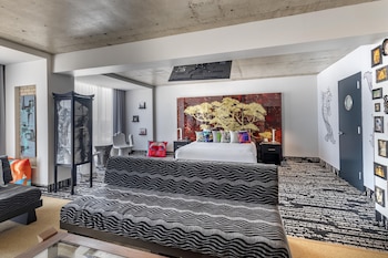 Premium Room, 1 King Bed (Zen)