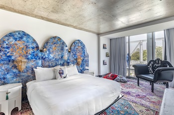 Premium Room, 1 King Bed (Nomad)