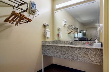 Standard Room, 1 Queen Bed, Non Smoking