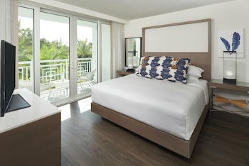 Deluxe Suite (Baker's Cay)