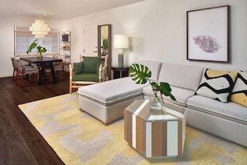 Suite, 1 Bedroom, Accessible (Waterfront)