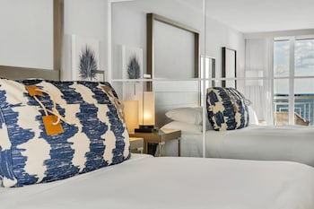 Room, 1 King Bed, Accessible (Waterfront)