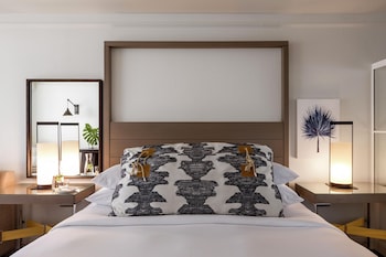 Room, 1 King Bed, Accessible, Bathtub (Mobility, Hammock)