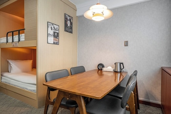 [Dear My Family] Family Bunk + Breakfast for 2 & 1 child +2 Random ticket (Running man/Dynamic maze)