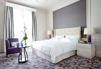 Deluxe Suite, 1 King Bed, Garden View (Palace 5 Star)