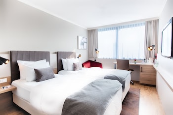 Standard Room, 2 Twin Beds, Balcony (Minibar)